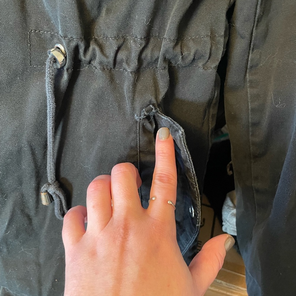 H&M Divided | Black Padded Parka Jacket with Hood | Size 8 - Picture 11 of 12